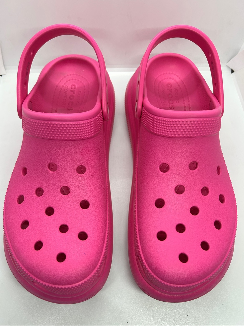 Crocs Classic Crush Clog
Size M10 / W12